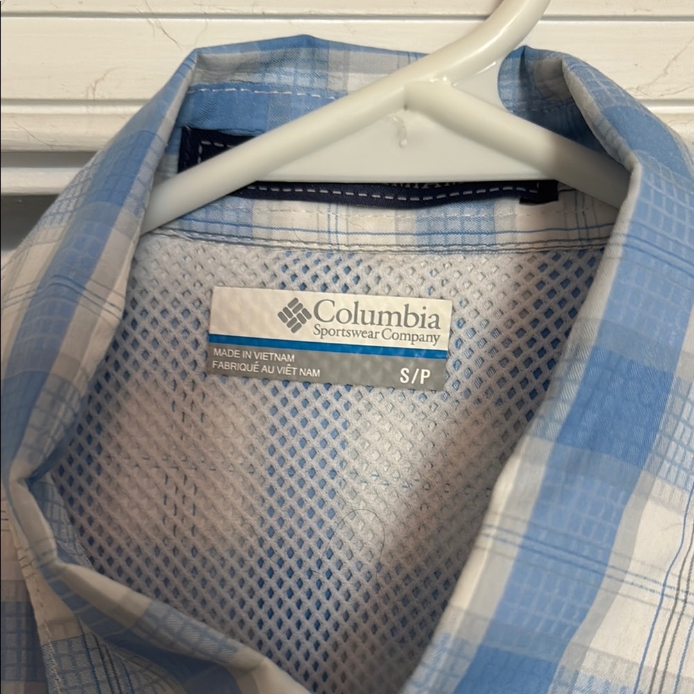 Columbia PFG UNC Button Down Shirt - Picture 2 of 6